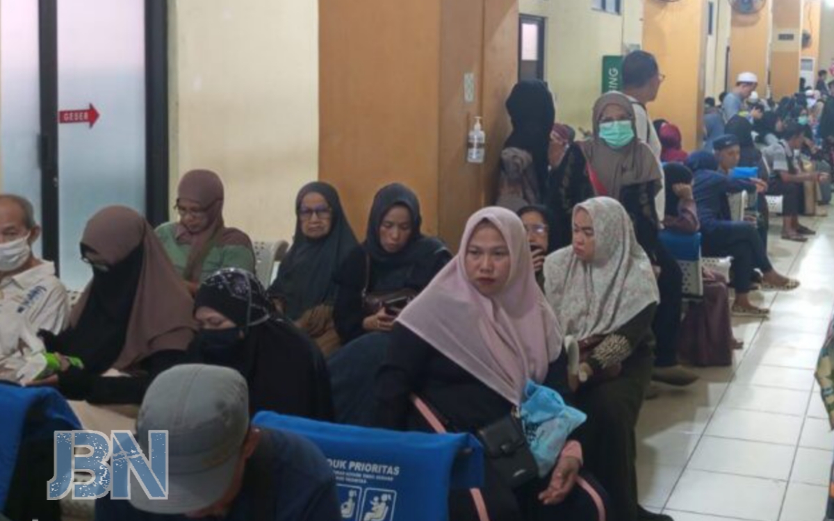 Waktu tunggu di RSUD Ratu Zalecha masih lama, ini solusinya
