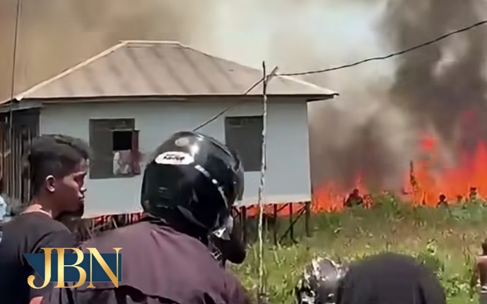 Karhutla dekati pemukiman di Pasayangan, warga sigap padamkan sebelum petugas tiba